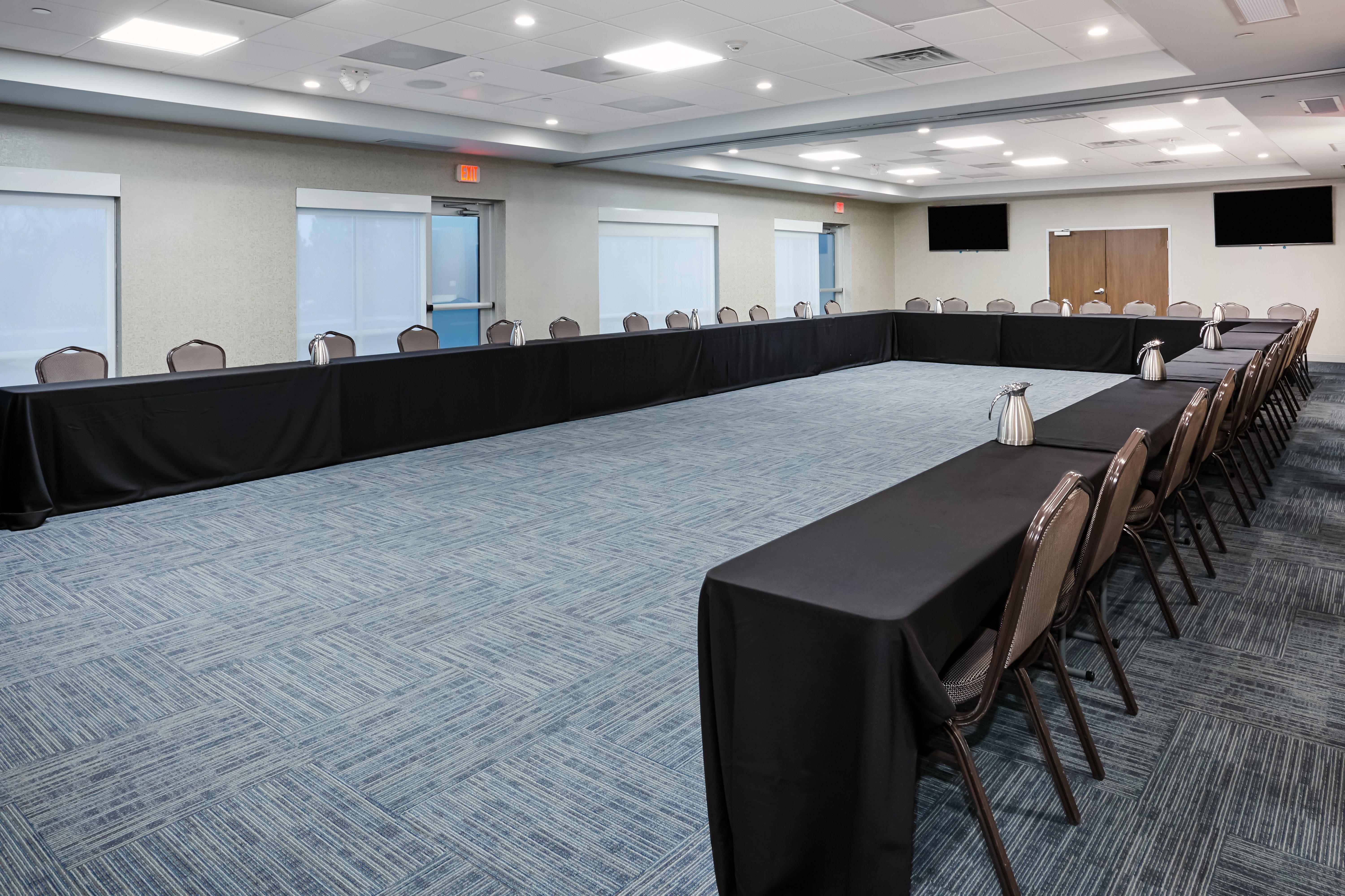 Holiday Inn Express & Suites Chicago North Shore - Niles By Ihg Exterior foto