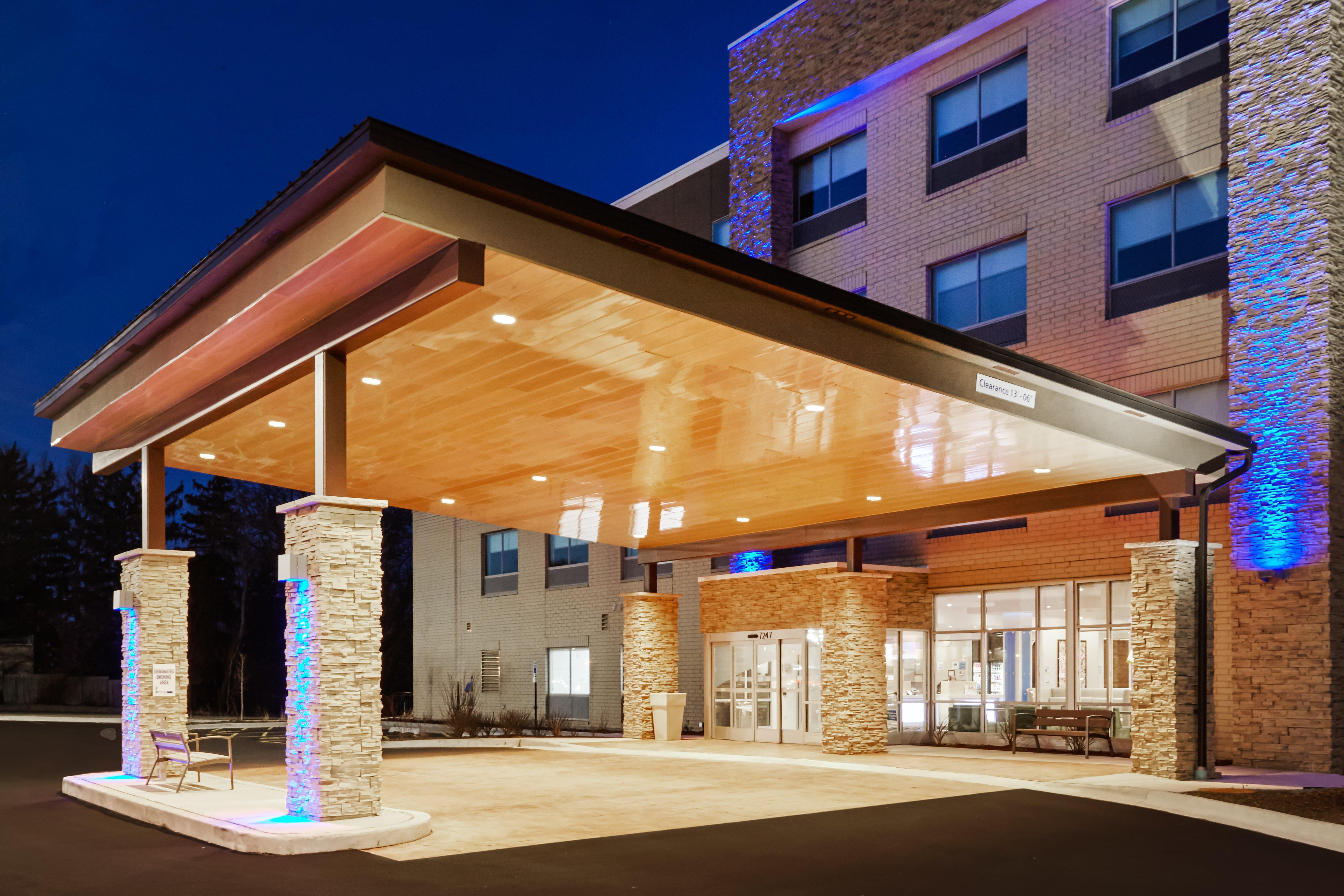 Holiday Inn Express & Suites Chicago North Shore - Niles, An Ihg Hotel Exterior foto