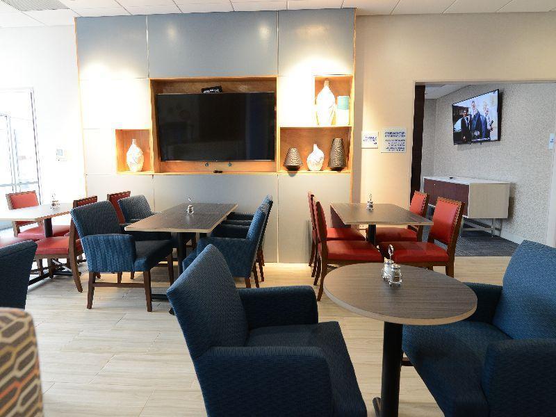 Holiday Inn Express & Suites Chicago North Shore - Niles By Ihg Exterior foto