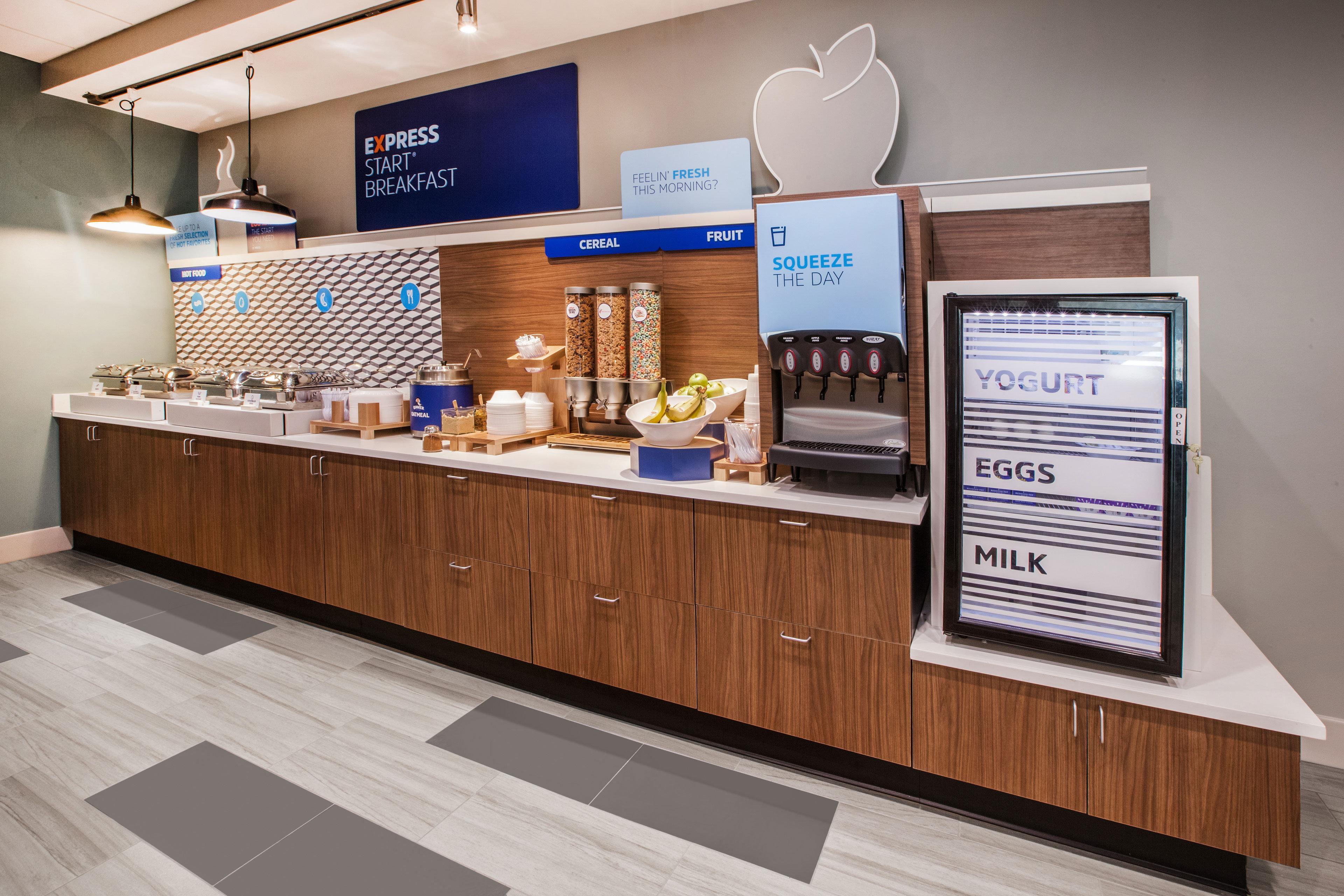 Holiday Inn Express & Suites Chicago North Shore - Niles By Ihg Exterior foto